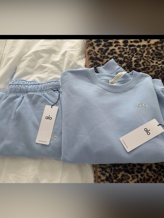 ALO Yoga Tops - Alo set
